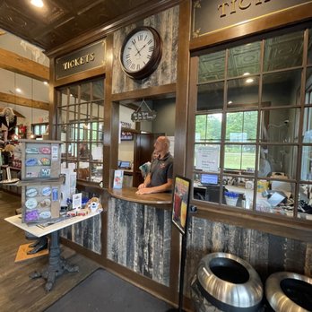 Door County Trolley - Wine Tours Near Me - Egg Harbor, Wisconsin Door County Trolley - Wine Tours Near Me - Egg Harbor, Wisconsin