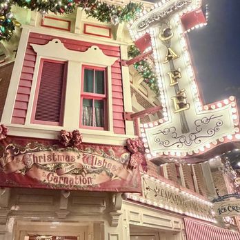 Carnation Cafe - American Near Me - Anaheim, California