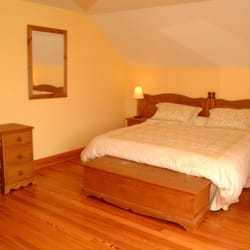 Golfkeel Self Catering Cottages - Dovedale En-suite Bedroom
