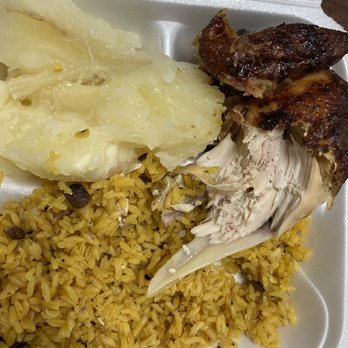 Aroma Latin Cuisine - Chicken Rotisserie Combo The chicken was dried and it had some brown spots in the meat. The rice the yucca were ok. - Dominican Near Me - Orlando, Florida