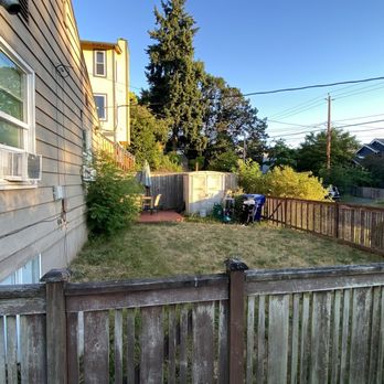 Seattle Vacation Home - Original home taken on 6/30/25- the one with "maintenance issues". This home hasn't been ready for guests I suspect in months! - Vacation Rentals Near Me - Seattle, Washington