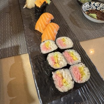 Akira Japanese Restaurant - Torotaku and salmon - Japanese Near Me - Honolulu, Hawaii