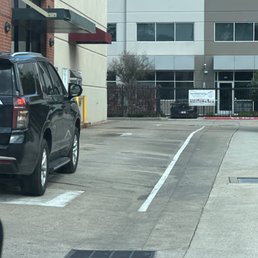This Tahoe has been in the same spot 10 plus minutes. What is going on with the service.