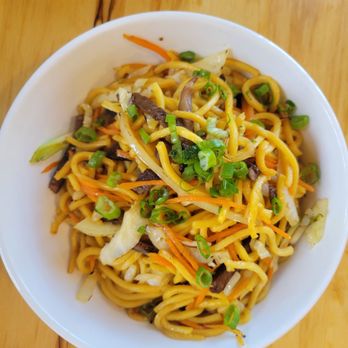 Phayul - Stir-Fried Beef Noodles - Himalayan/Nepalese Near Me - Jackson Heights, New York