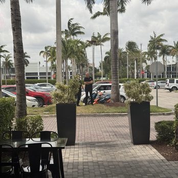 Talkin' Tacos North Miami - Management outside discussing about Nothing to improve the work - Tacos Near Me - Miami, Florida