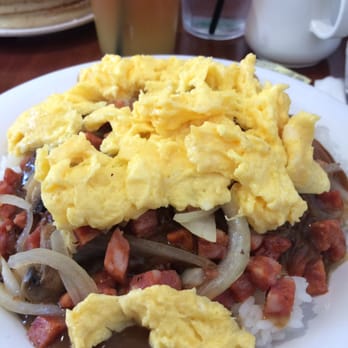 Eggs 'n Things - Waikiki Beach Eggspress - Hawaiian Loco Moco. Yummy! - Breakfast & Brunch Near Me - Honolulu, Hawaii