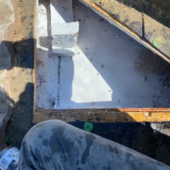 Affordable Bee Services - Carlos cleaned the hive out and painted the inside of the roof. - Pest Control Near Me - Riverside, California Affordable Bee Services - Carlos cleaned the hive out and painted the inside of the roof. - Pest Control Near Me - Riverside, California