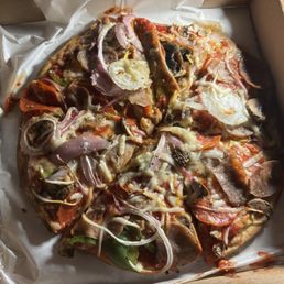 Deluxe (GF crust, vegan cheese)
