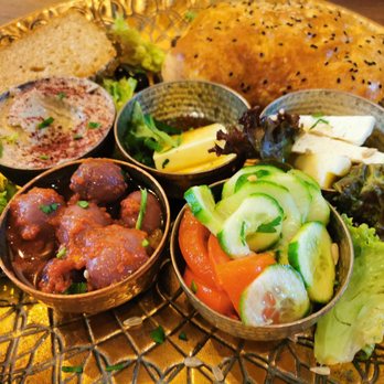 Ezim - Köy Sofrazi Platte für 2 Personen (EUR 26,90/Stand Oktober 2022) - Bistros Near Me - Frankfurt, HE