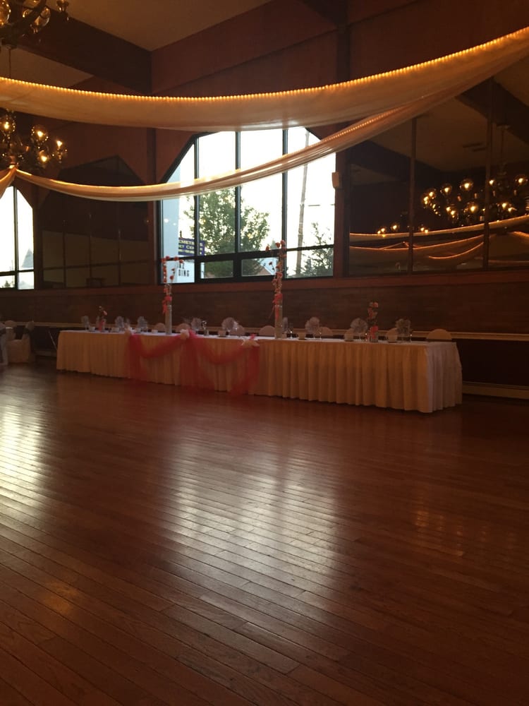 ST DEMETRIUS UKRAINIAN COMMUNITY CTR BANQUET FCLTY 691 Roosevelt Ave