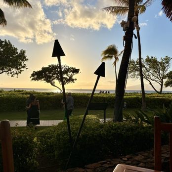 Duke's Beach House - Breakfast & Brunch Near Me - Lahaina, Hawaii Duke's Beach House - Breakfast & Brunch Near Me - Lahaina, Hawaii