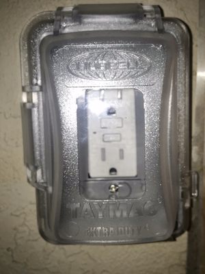 Dave's Quality Electric Logo