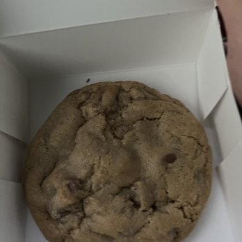 Crumbl - Aliana - Milk chocolate chip cookie - Bakeries Near Me - Richmond, Texas Crumbl - Aliana - Milk chocolate chip cookie - Bakeries Near Me - Richmond, Texas