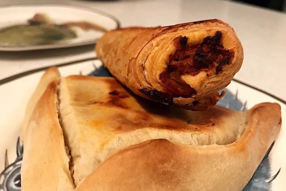 HOLLYWOOD BAKERY & PIZZERIA Updated September 2024 86 Photos & 11