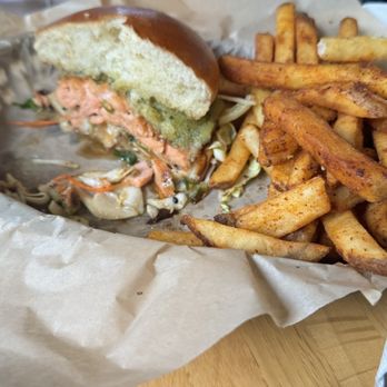 Salty Siren Eats & Tap House - Salmon sandwich - American Near Me - Skagway, Alaska
