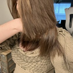 In Style Hair - Extremely choppy and unblended layers
