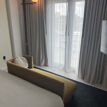 Hotel Haya - Hotels Near Me - Tampa, Florida