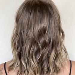 The Savvy Stylist - Textured bob haircut
