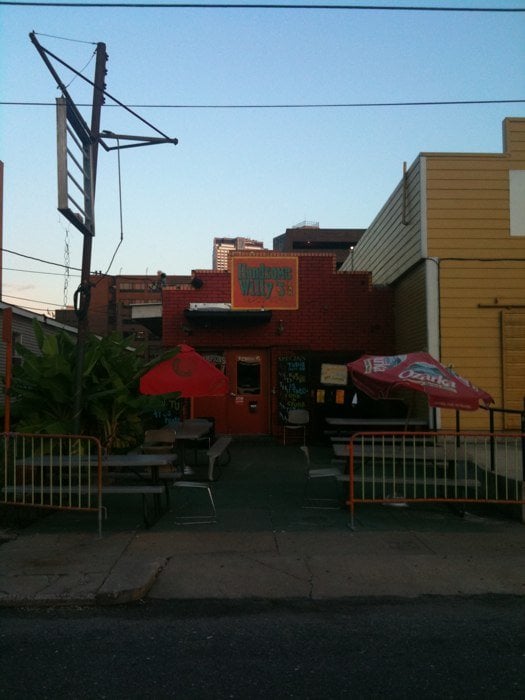 Handsome Willy's Bar & Cafe