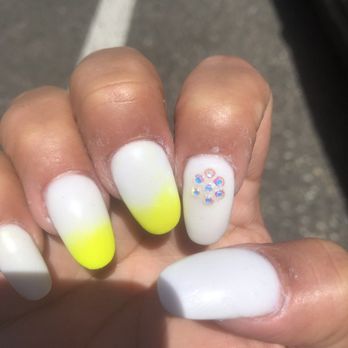 Shellac Nails - Nail Salons Near Me - Hillsboro, Oregon