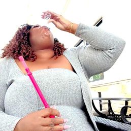 Bottoms up! Great drinks and smooth hookah Bottoms up! Great drinks and smooth hookah