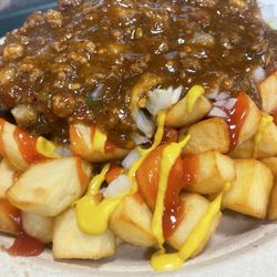 Bill Gray's - Ontario - It's time for a "plate". So good! Cheeseburger plate with the works, mac salad, and home fries.