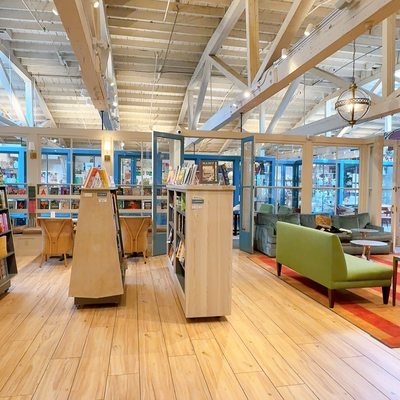 The Garden District Book Shop by null