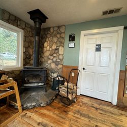 Alicia's Sugar Shack - Restroom