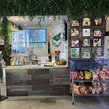 Boba Box - You can order at the kiosk or with the cashier - Coffee & Tea Near Me - Monrovia, California