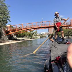 Old World Gondoliers