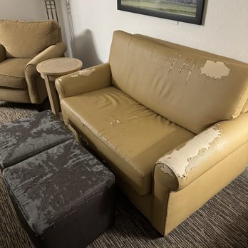 DoubleTree by Hilton Hotel Vancouver, Washington - Furniture in the room - Hotels Near Me - Vancouver, Washington DoubleTree by Hilton Hotel Vancouver, Washington - Furniture in the room - Hotels Near Me - Vancouver, Washington
