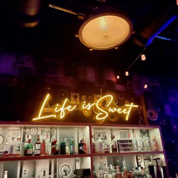 Sweet Caroline Karaoke Bar - Bar decor - Karaoke Near Me - Miami, Florida