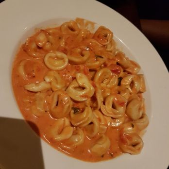 Enoteca Monza Pizzeria - DDO - Tortellini rose - Pizza Near Me - Dollard-des-Ormeaux, Quebec