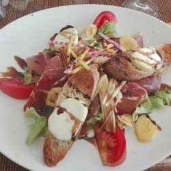 L'Hôtel Restaurant - Le Français - Entrée salade de chèvre chaud