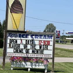 T C's Custard Cones - Outdoor sign