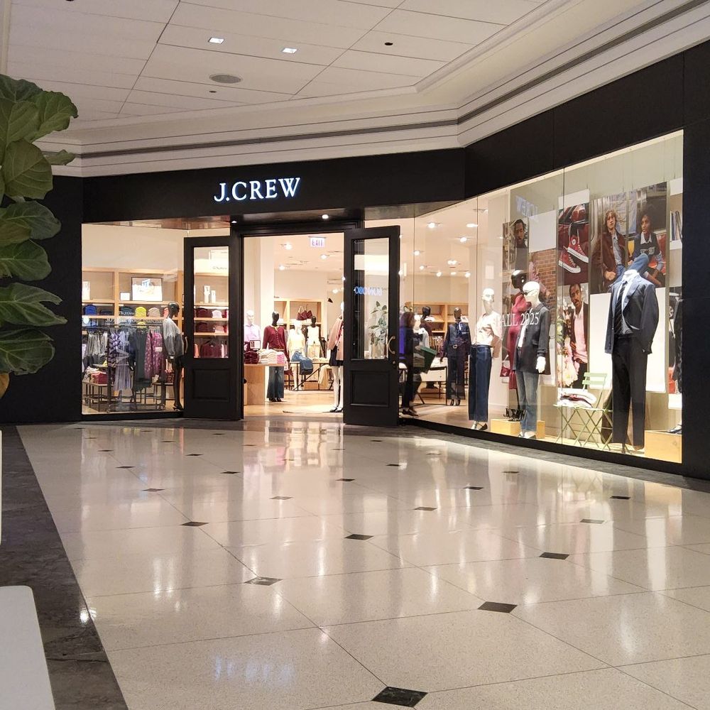 TOP 10 BEST Urban Outfitters Outlet near Wauconda, IL - Updated 2026 - Yelp