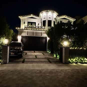 Lights Up Today - My house - Holiday Decorating Services Near Me - Manhattan Beach, California