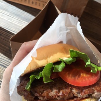 Shake Shack Mall of America - Burgers Near Me - Bloomington, Minnesota