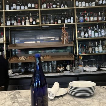 Mark's Off Madison - Bar area - Breakfast & Brunch Near Me - New York, New York Mark's Off Madison - Bar area - Breakfast & Brunch Near Me - New York, New York