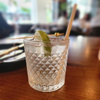 Straits - Honolulu - The off tasting Hendricks gin & tonic - Asian Fusion Near Me - Honolulu, Hawaii