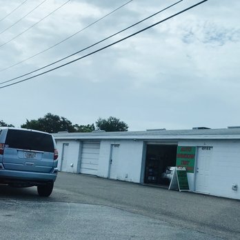 Flea Market Window Tinting - View of location - Car Window Tinting Near Me - Port Richey, Florida Flea Market Window Tinting - View of location - Car Window Tinting Near Me - Port Richey, Florida