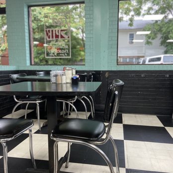 Lucy's Diner - Diners Near Me - Rogers, Arkansas