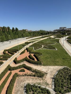 Parque Madrid Río by null