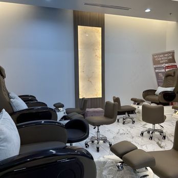 Palazzio Nail Lounge - Interior - Nail Salons Near Me - Houston, Texas Palazzio Nail Lounge - Interior - Nail Salons Near Me - Houston, Texas