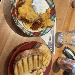 Granary Cafe - Vegan Chili, Ham and cheese toasti