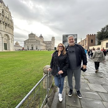 Torre di Pisa - Leaning tower of Pisa - Landmarks & Historical Buildings Near Me - Pisa, PI