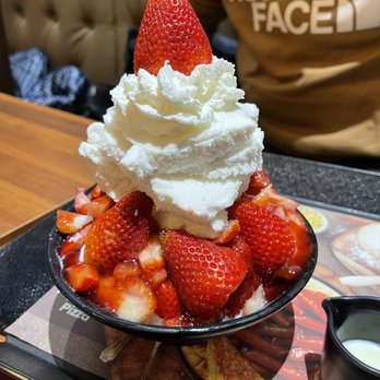 Sulbing Cafe - Desserts Near Me - Burnaby, British Columbia