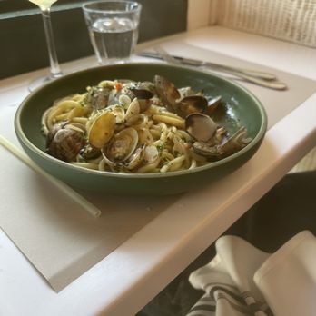 Norcina - Spaghetti with clams - Italian Near Me - San Francisco, California Norcina - Spaghetti with clams - Italian Near Me - San Francisco, California