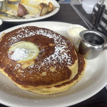 Millie's Cafe - Pasadena - Lemon Ricotta Pancakes - Breakfast & Brunch Near Me - Pasadena, California
