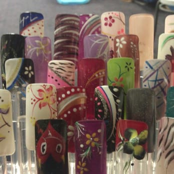 Hollywood Nails - Nail Salons Near Me - Sun Valley, California